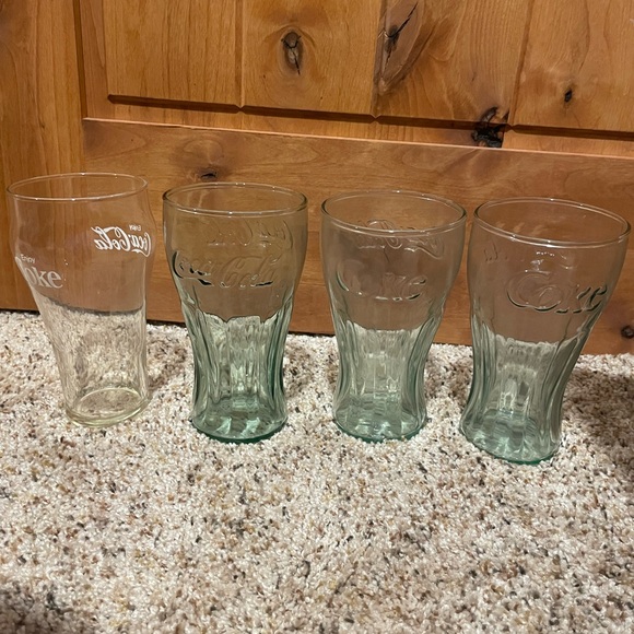 Coca Cola Glass Set - Picture 2 of 2